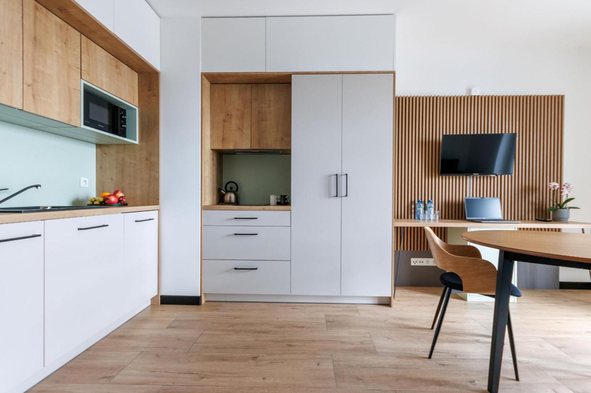 Zeus Apartment